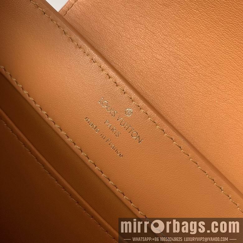 LV Replica Bags Capucines M22863 21x14x8cm gf1