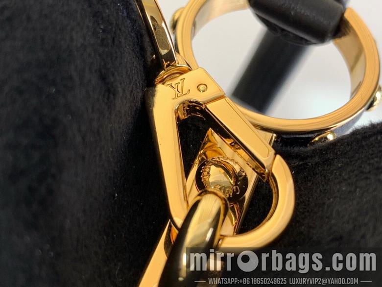 LV Replica Bags Hat m11924 17.3x9x27cm gf