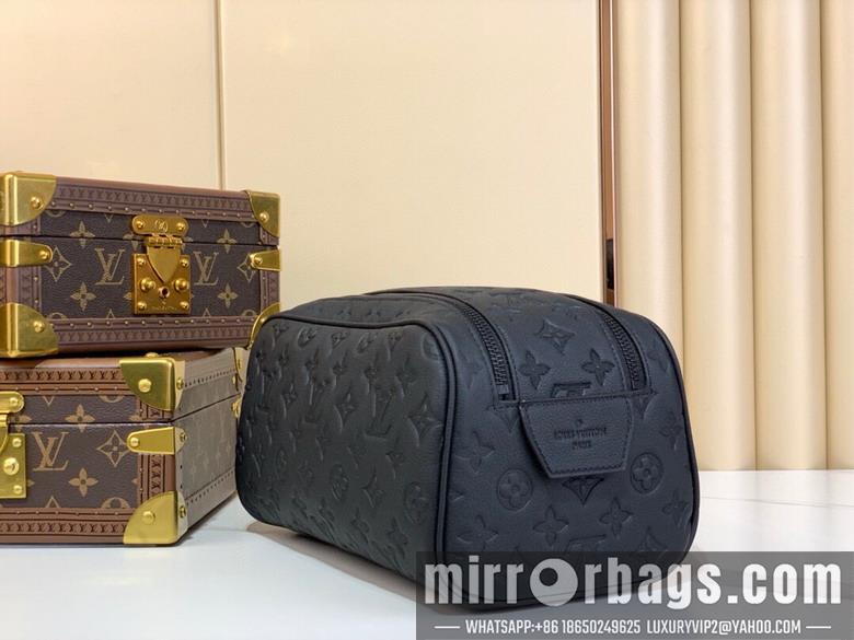 LV Replica Bags Dopp Kit M59478 28x15x16.5cm gf1
