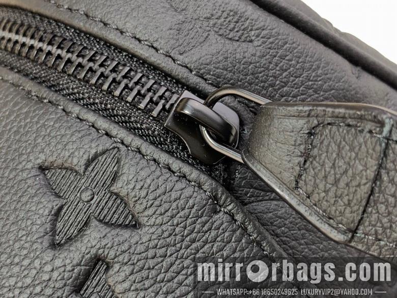 LV Replica Bags Dopp Kit M59478 28x15x16.5cm gf1