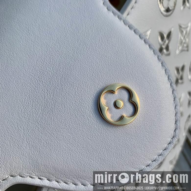 LV Replica Bags Capucines M22863 21x14x8cm gf1