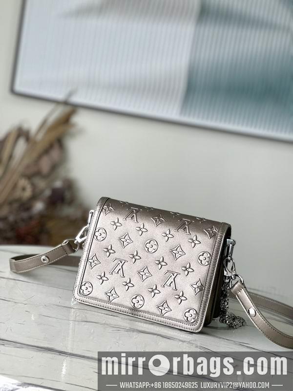 LV Replica Bags Dauphine M21740 20x15x9cm gf