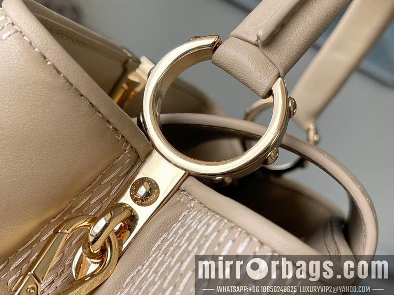 LV Replica Bags Capucines M59225 31.5x20x11 cm gf