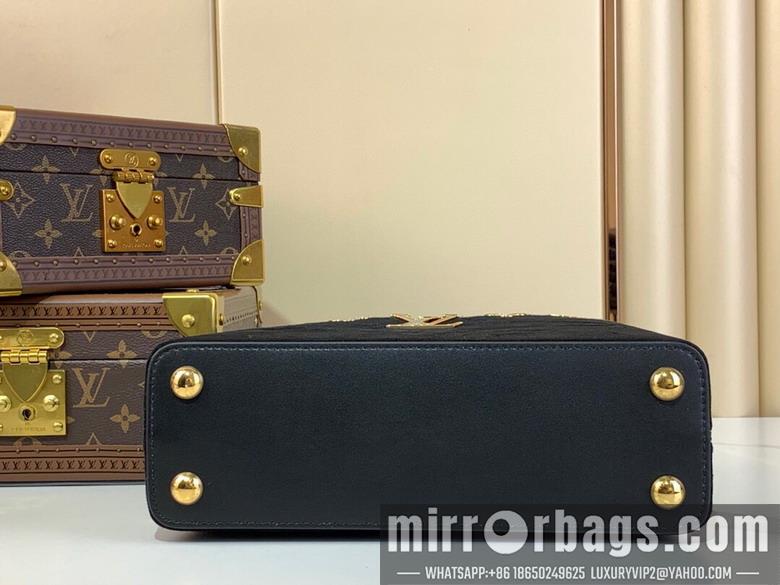 LV Replica Bags Hat m11924 17.3x9x27cm gf