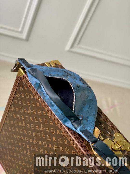 LV Replica Bags Discovery M22576 44x15x9cm gf