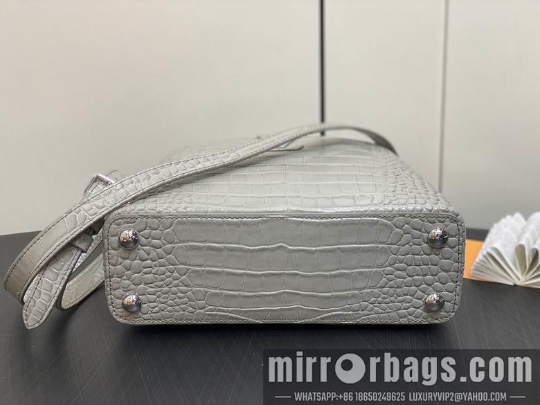 LV Replica Bags Capucines M48865 27x18x9cm gf2