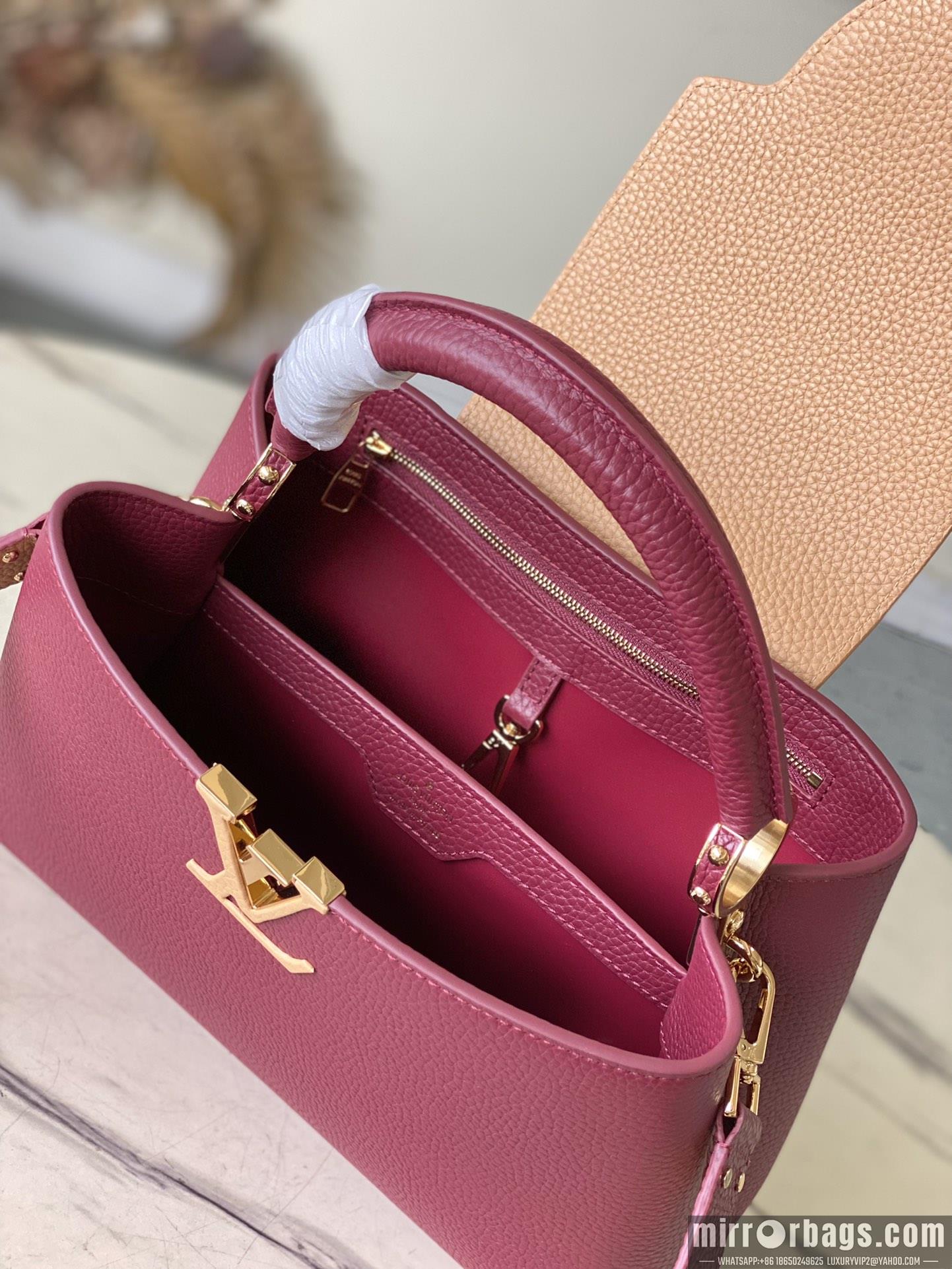 LV Replica Bags Capucines M22677 31.5x20x11cm gf