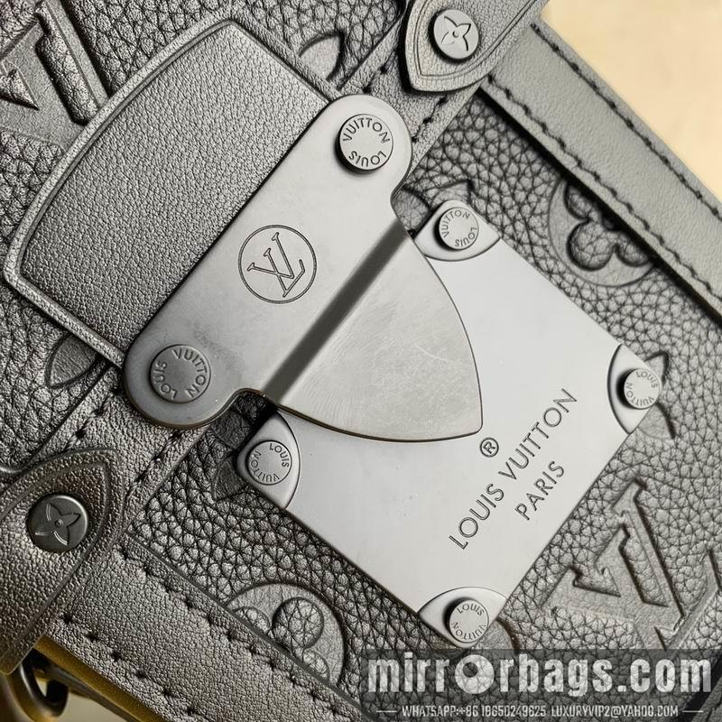 LV Replica Bags Trunk M82070黑压花10.7x17.5x6.8cm gf