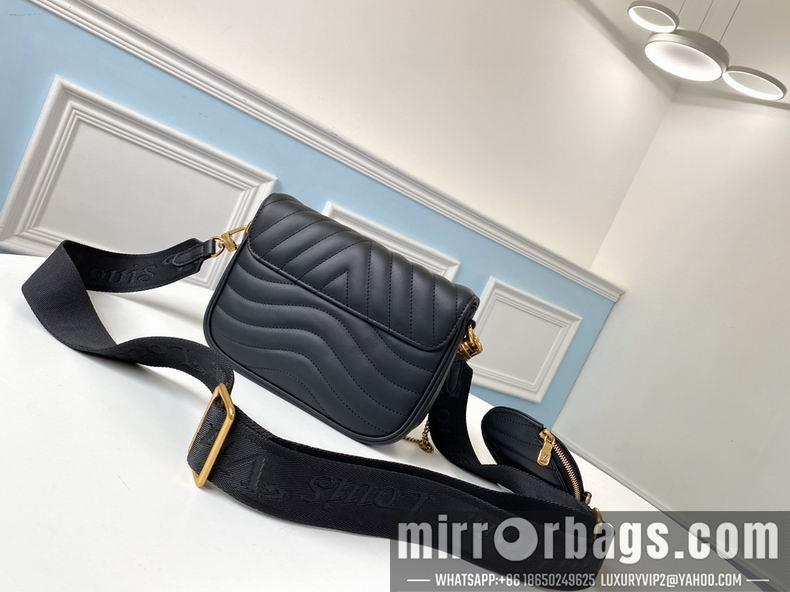 LV Replica Bags Multi Pochette M56466 21x13x6.5 cm gf