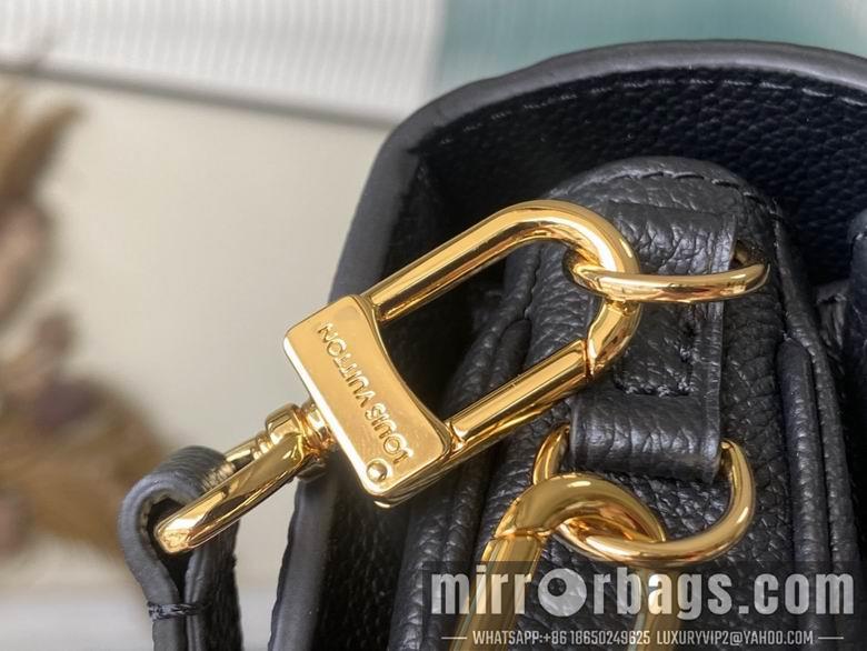 LV Replica Bags Pochette Metis M46595 21.5x13.5x6cm gf1