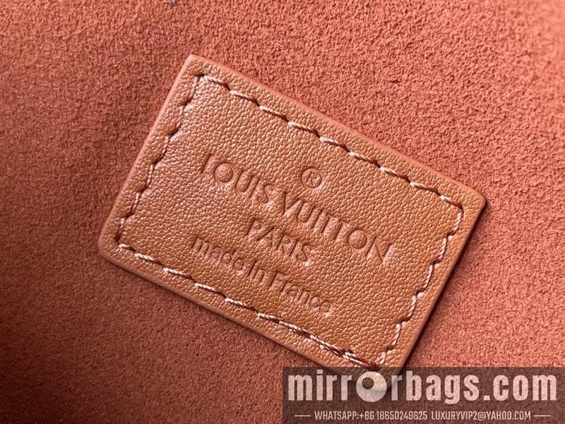 LV Replica Bags Petite Malle M21741 21x14x6cm gf