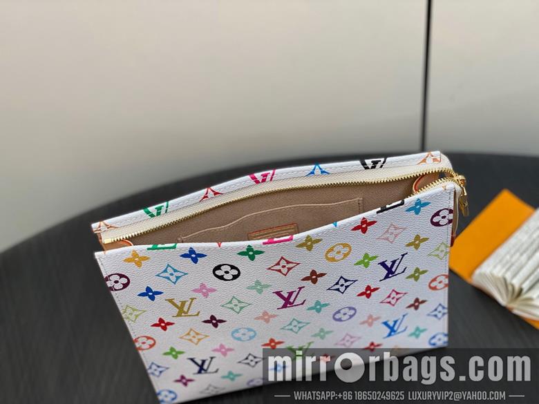 LV Replica Bags Voyage M13746 27x21x6cm gf1