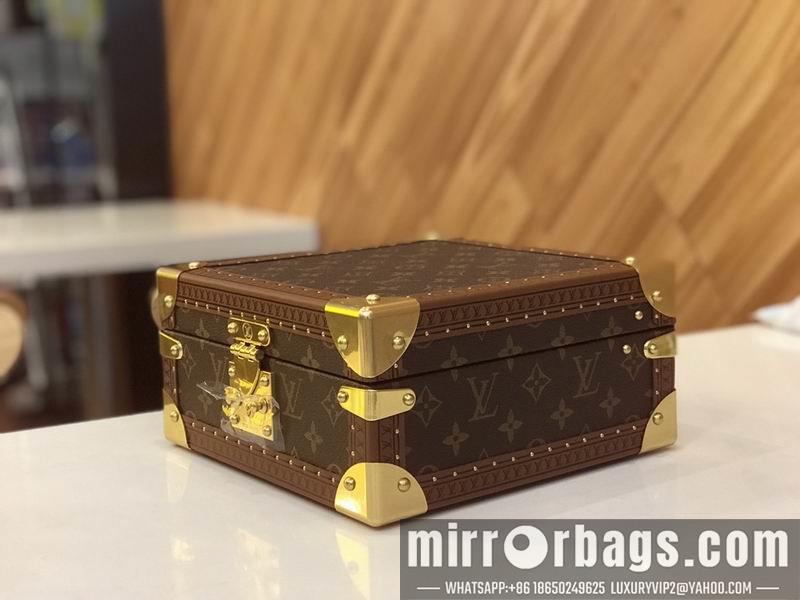 LV Replica Bags LV M4700SP 23x23x11cm QS-3