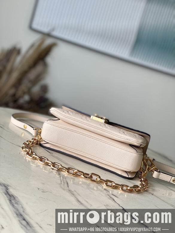 LV Replica Bags Pochette Metis M22942 21.5x13.5x6cm gf