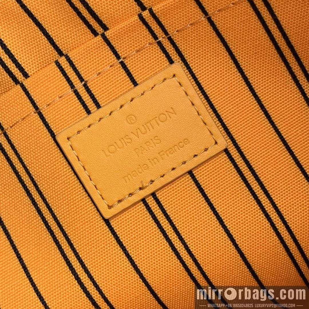 LV Replica Bags Voyage M13199 21x7.5x30cm gf1