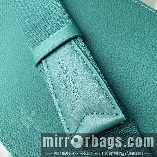 LV Replica Bags Takeoff M22665 30x16x3cm gf1