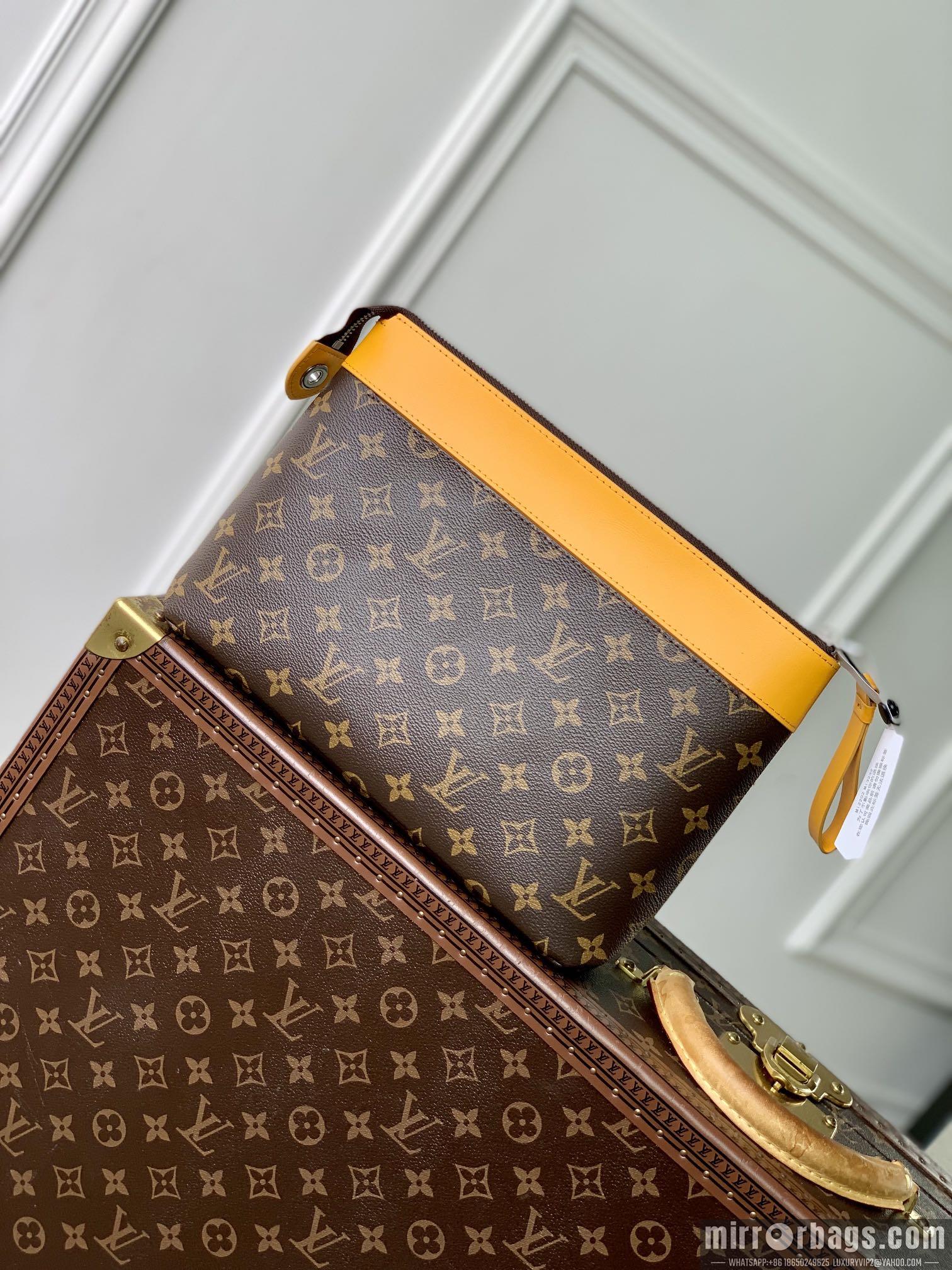 LV Replica Bags Voyage M13199 21x7.5x30cm gf1