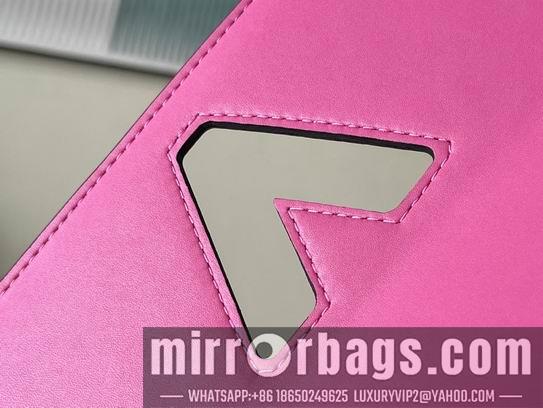 LV Replica Bags Twist M20693 19x15x9cm gf