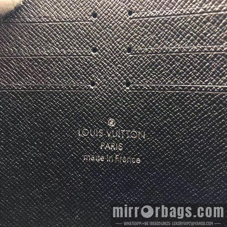 LV Replica Bags Pochette Voyage M41696 27x21x3 cm gf