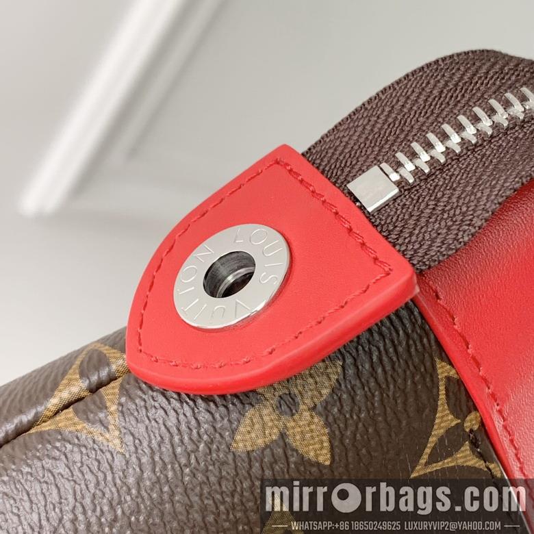 LV Replica Bags Voyage M13199 21x7.5x30cm gf3