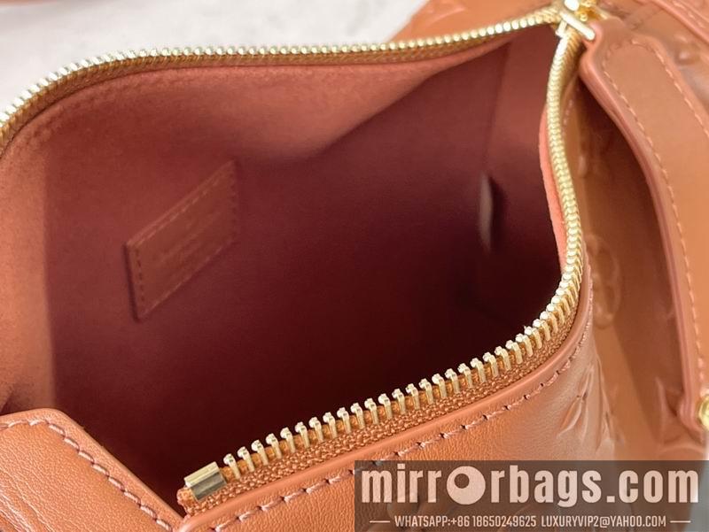 LV Replica Bags Petite Malle M21741 21x14x6cm gf