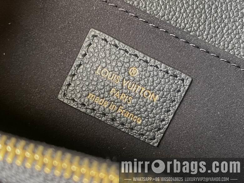 LV Replica Bags Pochette Metis M46595 21.5x13.5x6cm gf1