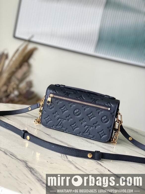 LV Replica Bags Pochette Metis M46595 21.5x13.5x6cm gf1