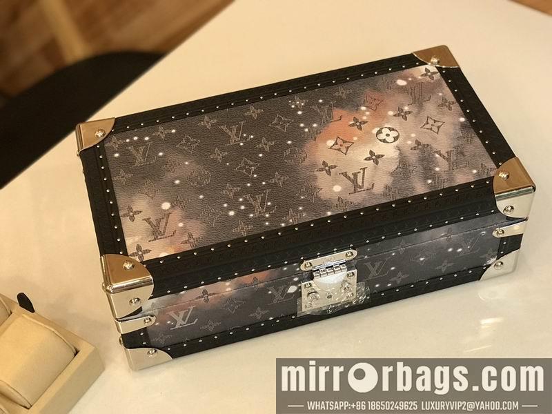 LV Replica Bags LV M4700B 34x18x11cm QS-1