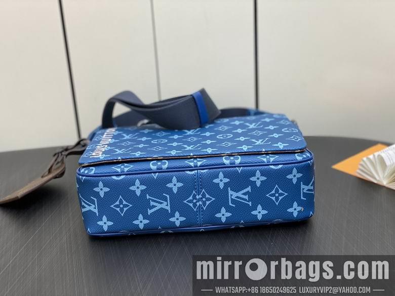 LV Replica Bags District M23785 26x20x7cm gf