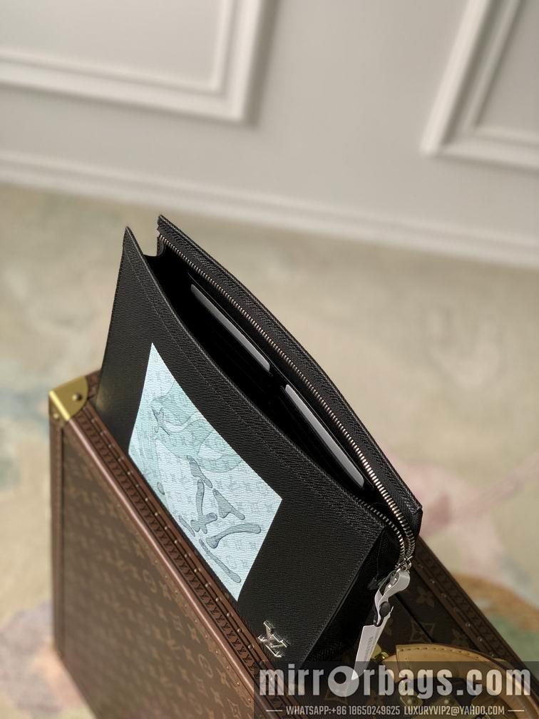 LV Replica Bags Voyage M22763 27x21x3cm gf