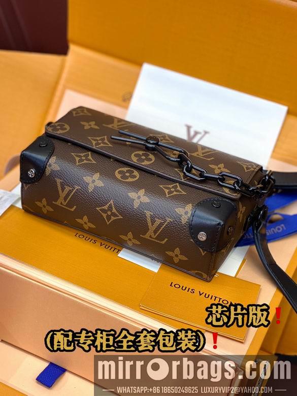LV Replica Bags M83613 18X11X6.5cm