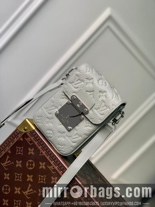 LV Replica Bags Vertical M82568 12x19x7cm gf