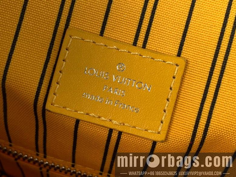 LV Replica Bags Christopher m13202 44x12.5x38cm gf
