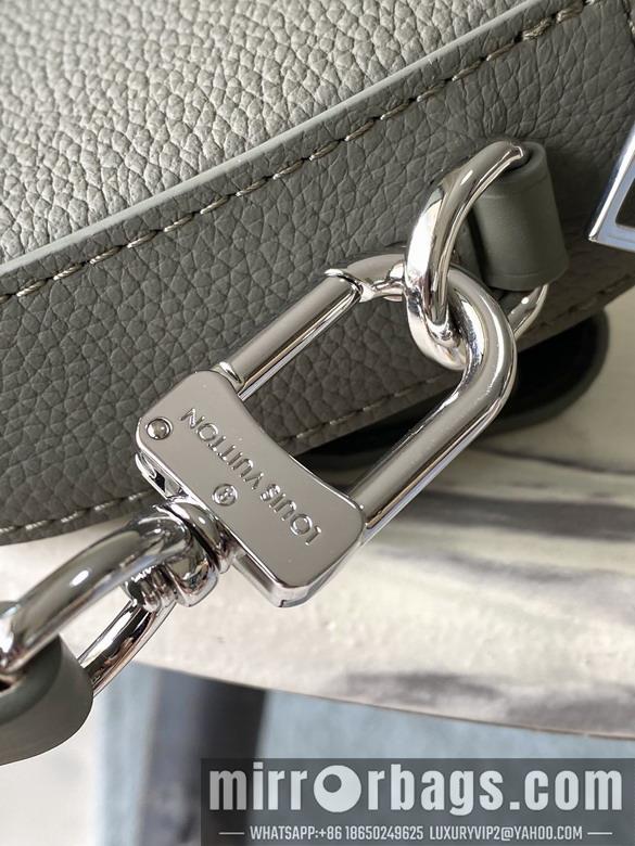LV Replica Bags Pilot M83560 20x12x5.5cm gf