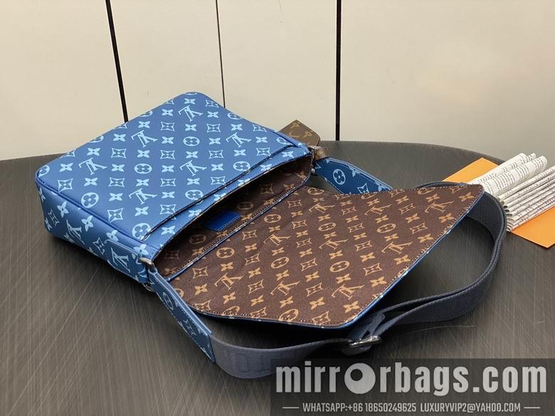 LV Replica Bags District M23785 26x20x7cm gf