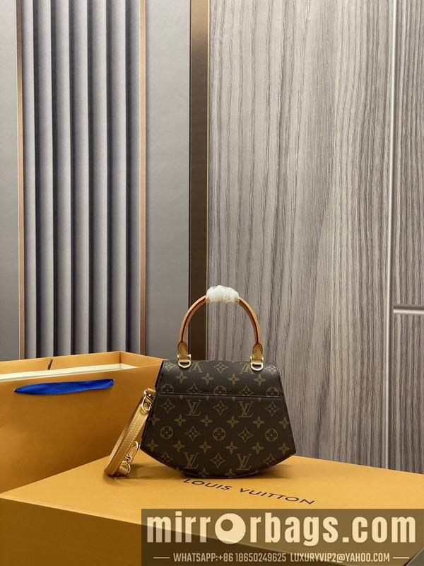 LV Replica Bags M46548 23.5x16.5x8cm gf