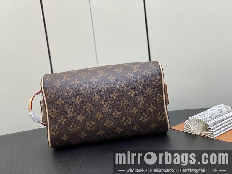 LV Replica Bags Dopp M44494 28x15x16.5cm gf