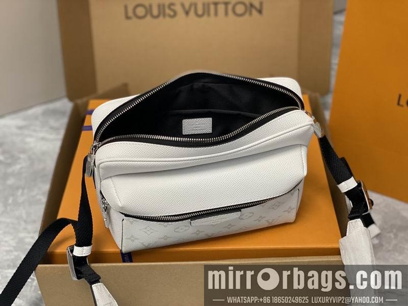 LV Replica Bags Moutdoor M30873 26x20x10.5cm gf