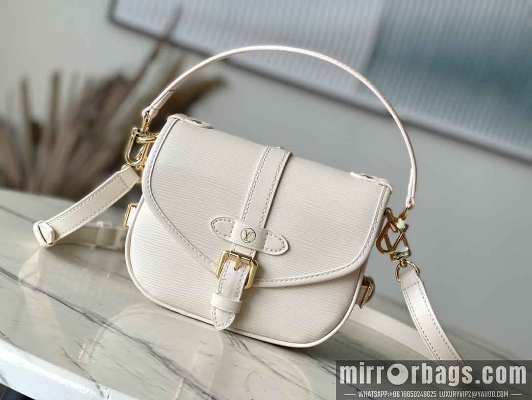 LV Replica Bags Saumur M23746 20x16x7.5cm gf