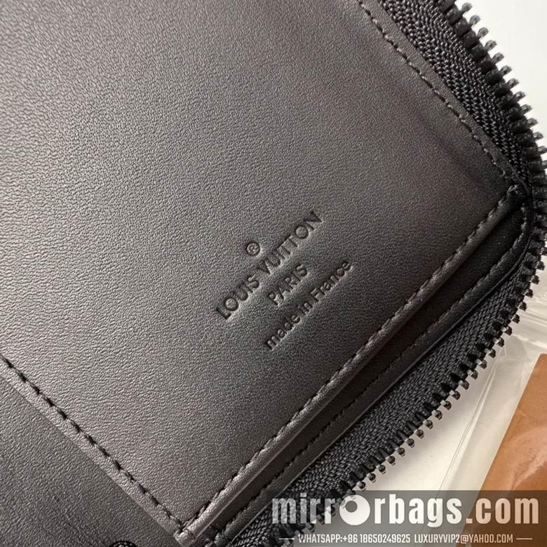 LV Replica Bags M62902 10X20X2cm