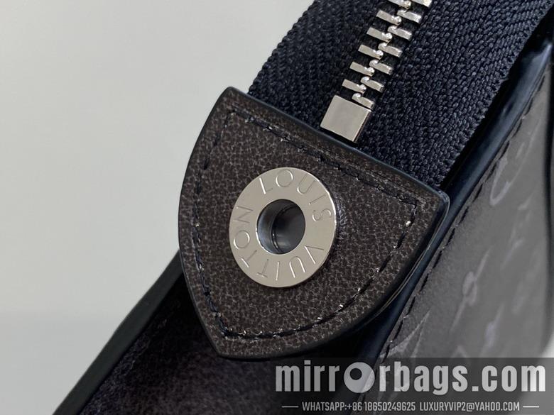 LV Replica Bags Voyage M11764 27x21x6cm gf