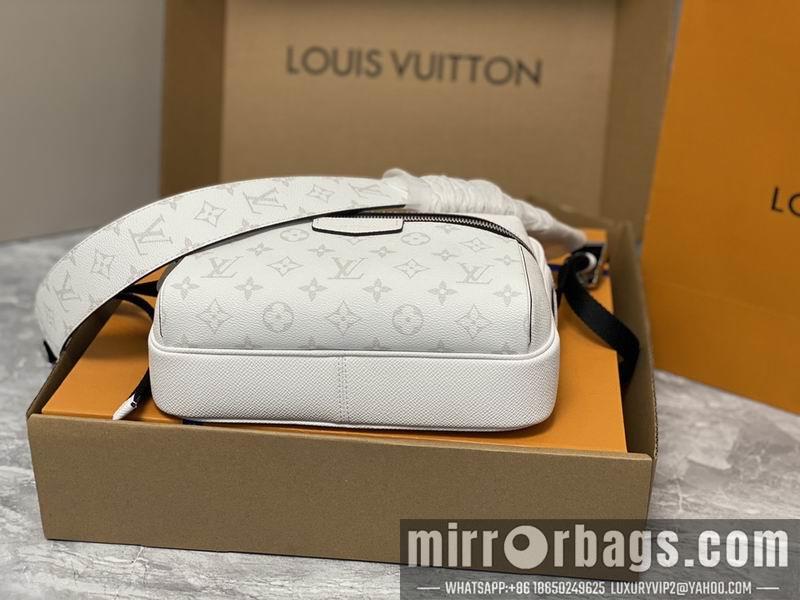 LV Replica Bags Moutdoor M30873 26x20x10.5cm gf
