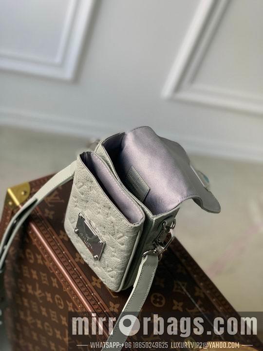 LV Replica Bags Vertical M82568 12x19x7cm gf