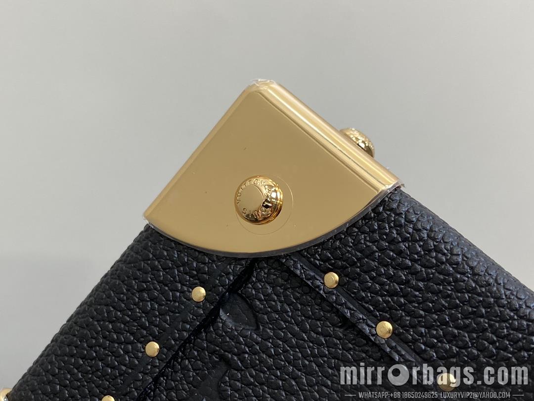 LV Replica Bags The Camera M10079 16x13x7.5cm gf