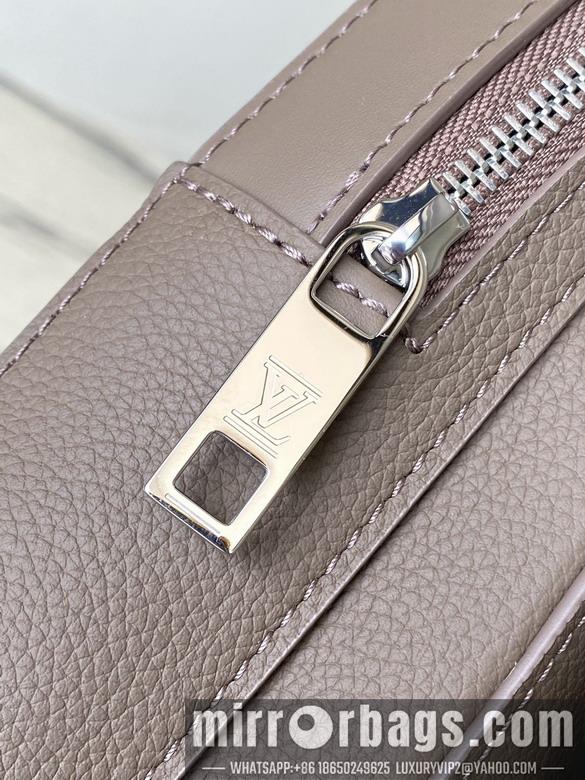 LV Replica Bags Pilot M23736 20x30x4cm gf