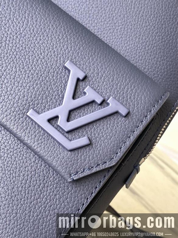 LV Replica Bags Pilot M11601 20x30x4cm gf