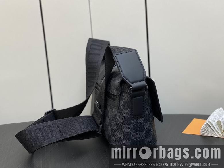 LV Replica Bags S-Cape M46794 28x16x10cm gf