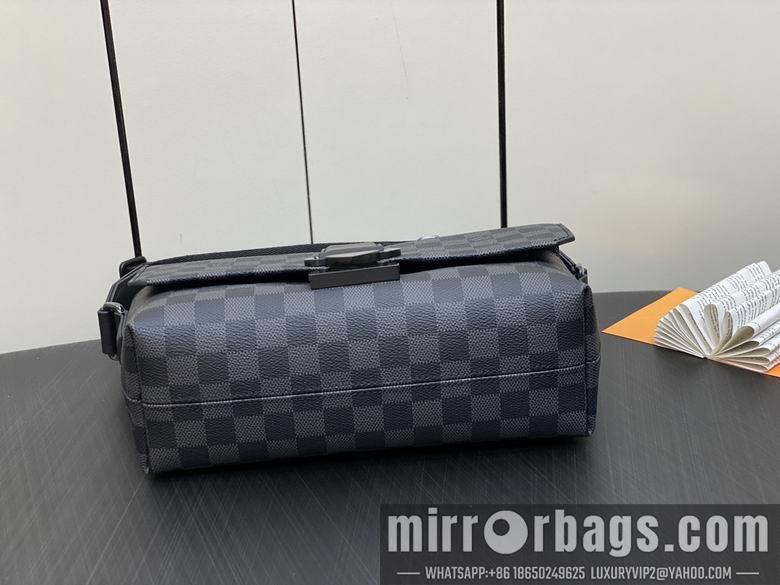 LV Replica Bags S-Cape M46794 28x16x10cm gf