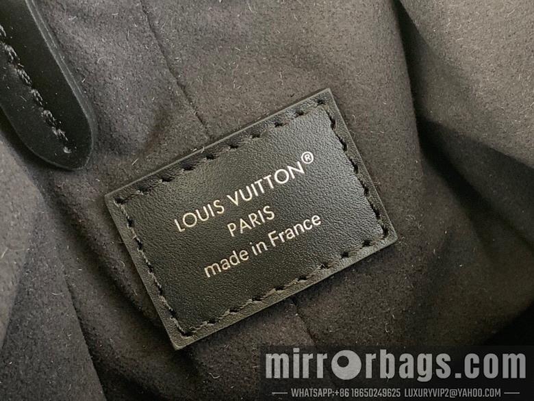 LV Replica Bags Cruise M13484 23x27x8cm gf