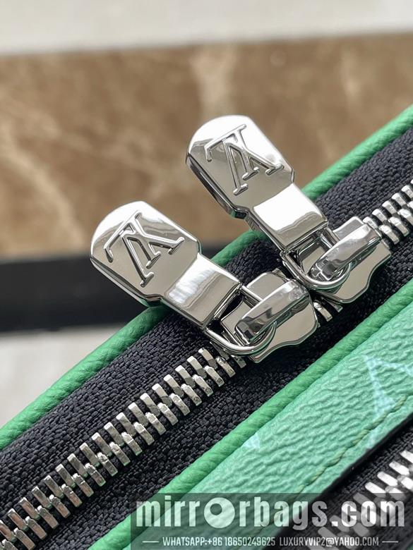LV Replica Bags Alpha M30997 11x18.5x6.5cm gf